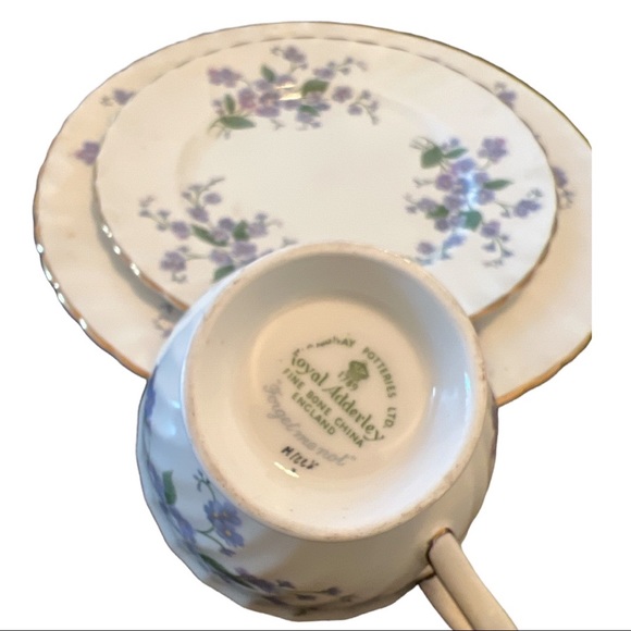 Adderley English vintage Finebone China cup saucer desert salad plate (set of 3) - Picture 4 of 12